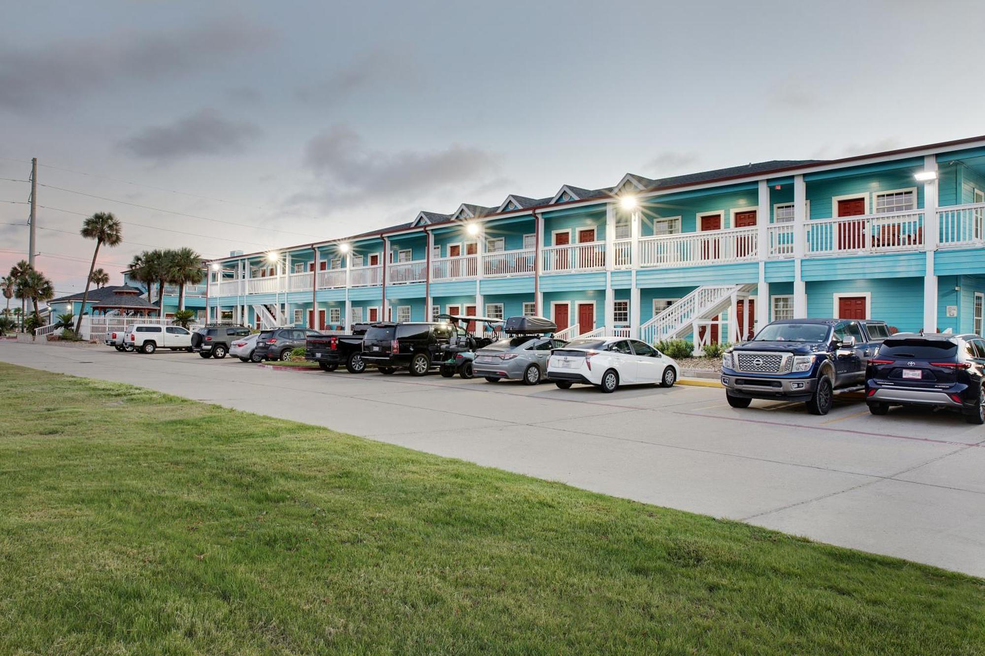 Plantation Suites And Conference Center Порт-Аранзас Экстерьер фото